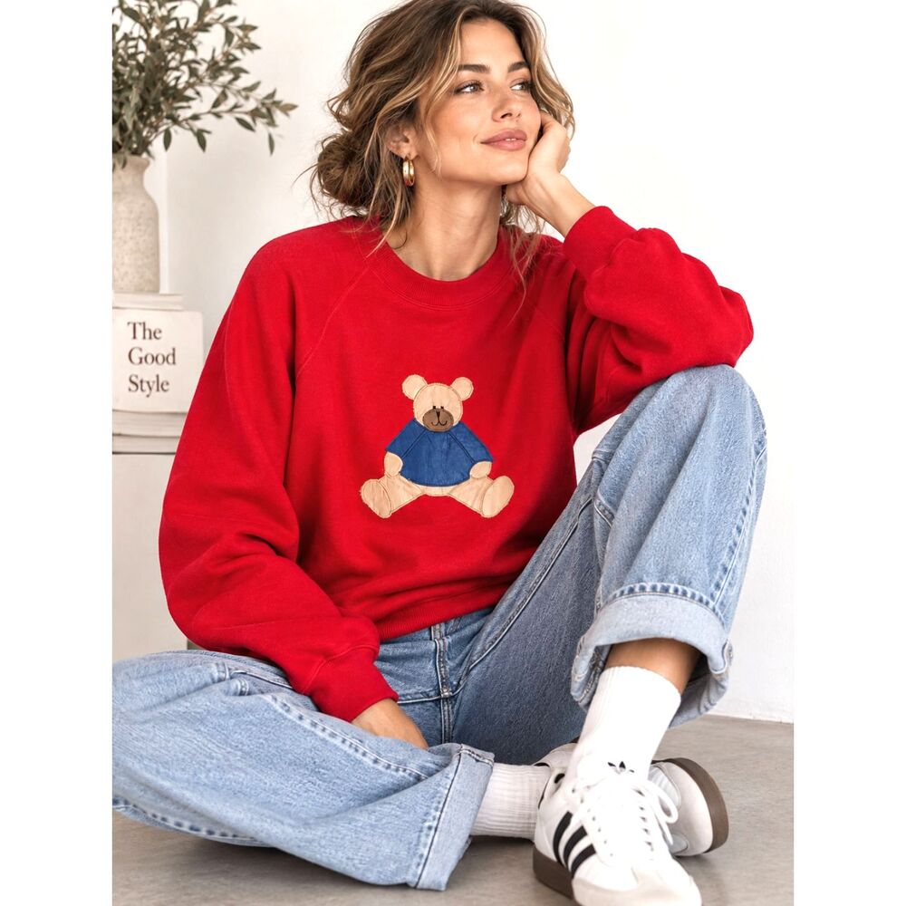 Vintage 80s 90s Bassett-Walker Red Teddy Bear Raglan Sleeve Crewneck Sweatshirt